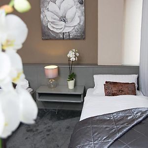 Single Room Private Bathroom